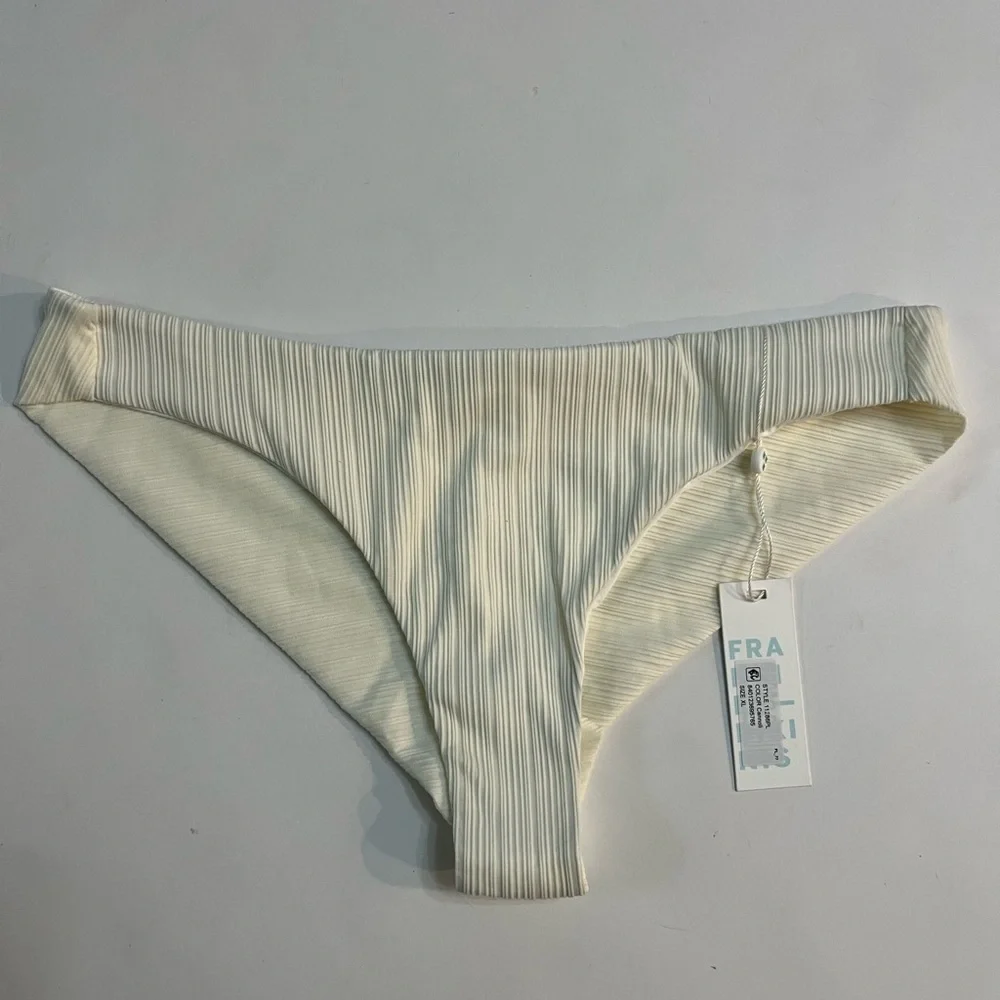 NWT Frankies Bikinis Dawson Plisse Cheeky Bikini Bottom in White textured rib XL